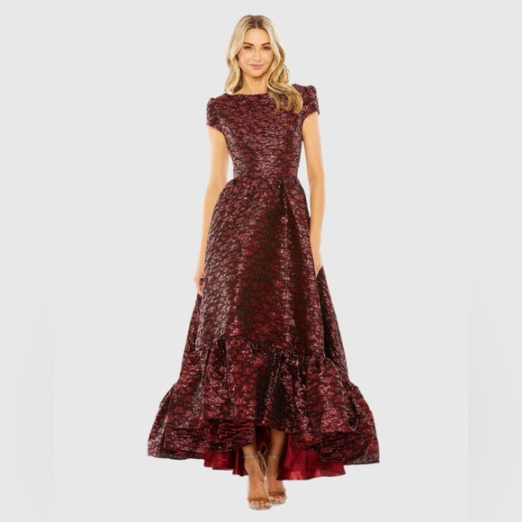 Mac Duggal Dresses & Skirts - MAC DUGGAL
High Neck Brocade Bubble Hem Dress